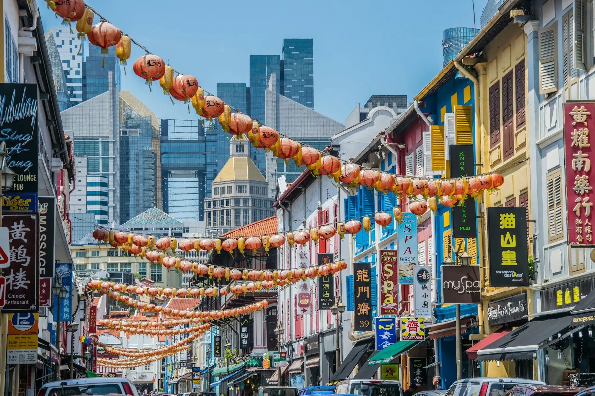 Chinatown and Buddha Tooth Relic Temple